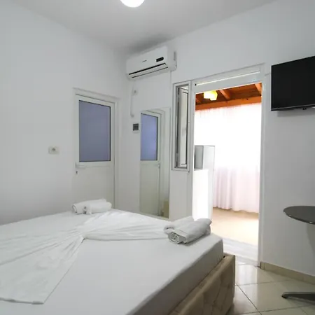 Seaside Genti Pollo 3*