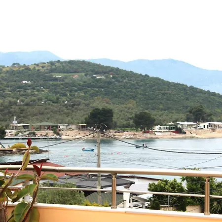 Seaside Genti Pollo Ksamil