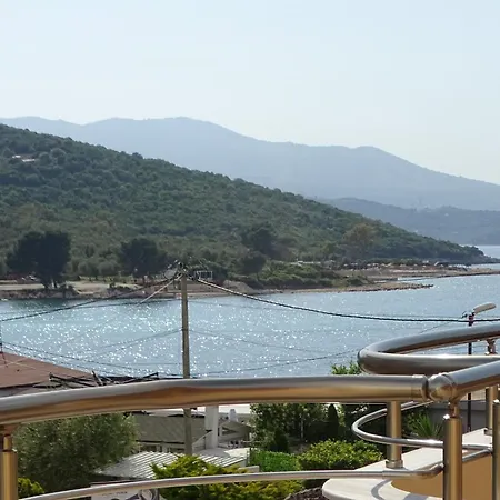 Aparthotel Seaside Genti Pollo 3*