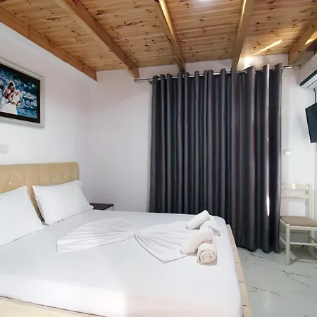 Seaside Genti Pollo Aparthotel 3*