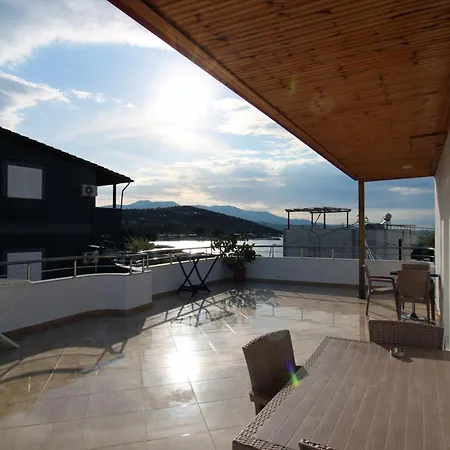 Aparthotel Seaside Genti Pollo 3*