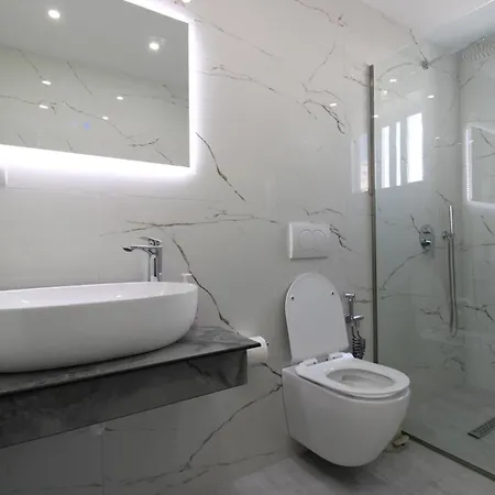 Seaside Genti Pollo Aparthotel