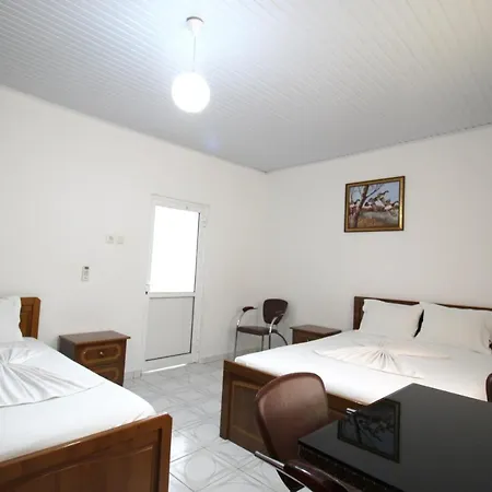 Aparthotel Seaside Genti Pollo *