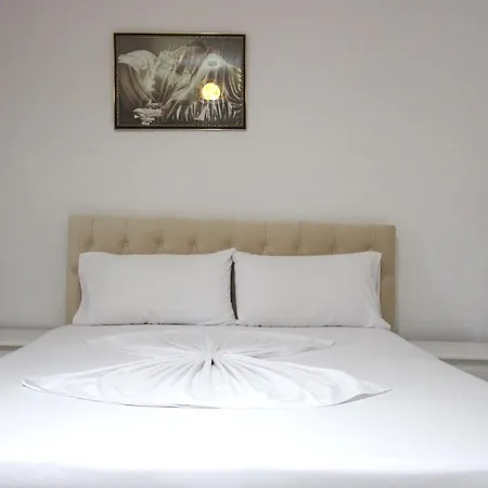 Seaside Genti Pollo Апарт-отель 3*