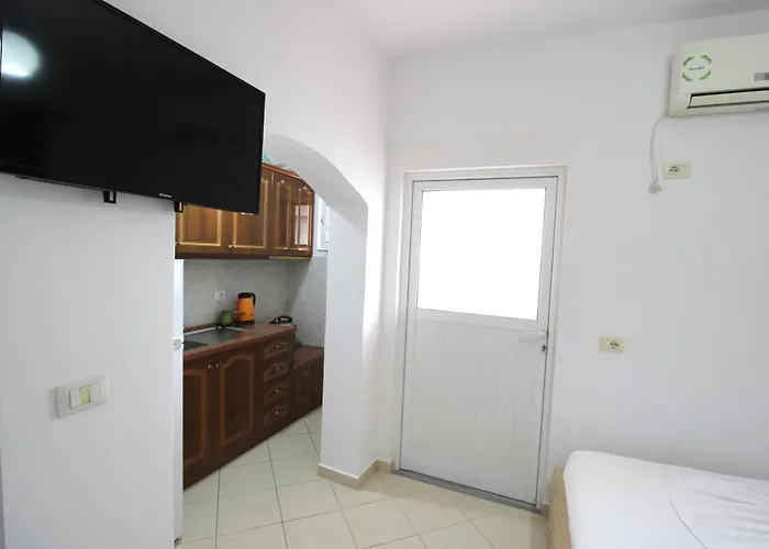 Seaside Genti Pollo Εξαμίλιο