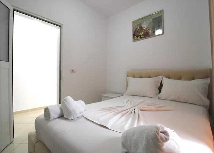 Ξενοδοχείο με διαμερίσματα Seaside Genti Pollo Εξαμίλιο