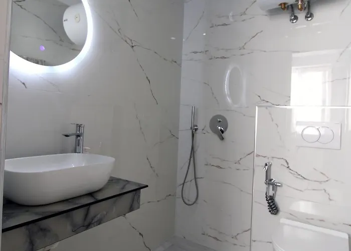 Ξενοδοχείο με διαμερίσματα Seaside Genti Pollo Εξαμίλιο