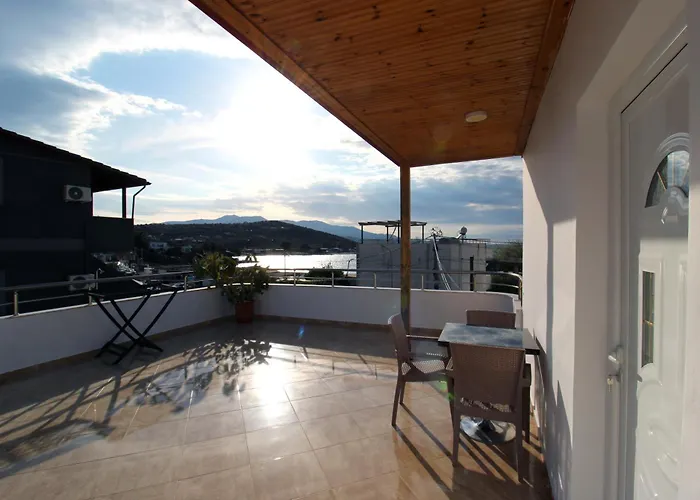 Seaside Genti Pollo Εξαμίλιο