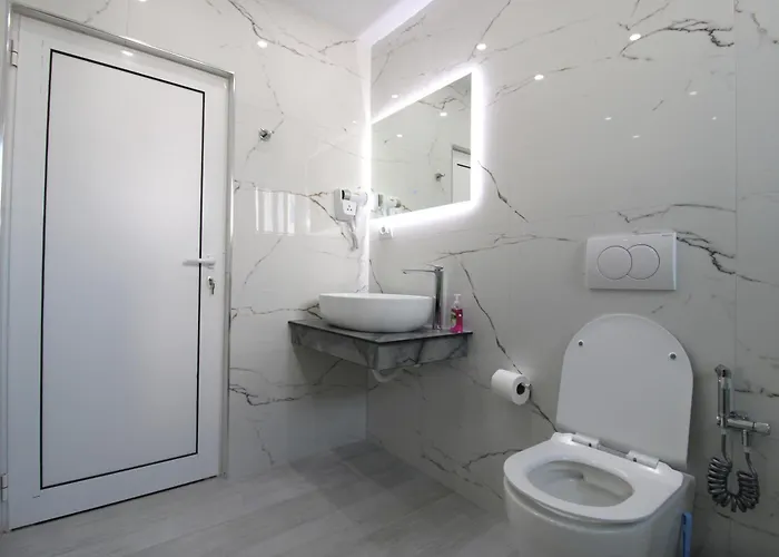 Ξενοδοχείο με διαμερίσματα Seaside Genti Pollo 3*